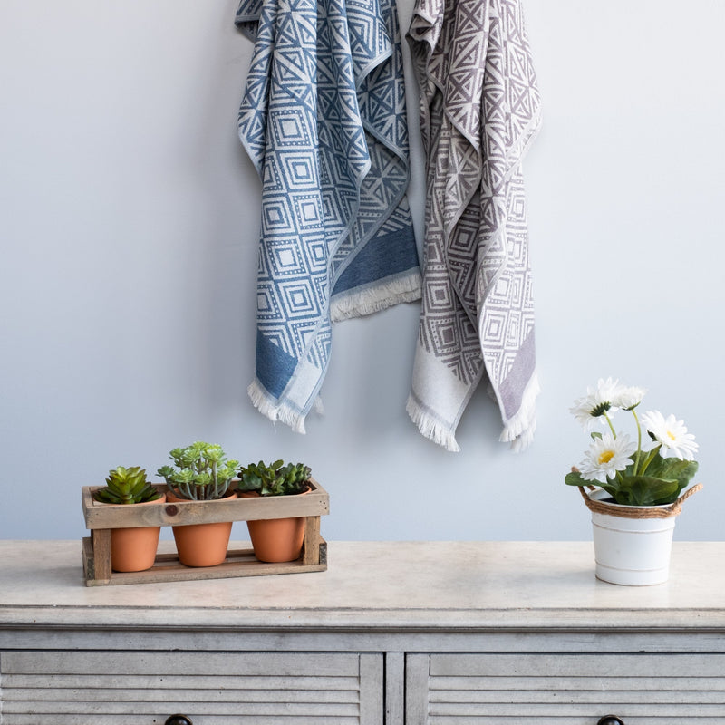 https://urbanpera.com/cdn/shop/products/Turkish-Towel-Tyche-UrbanPera2_800x.jpg?v=1642891215