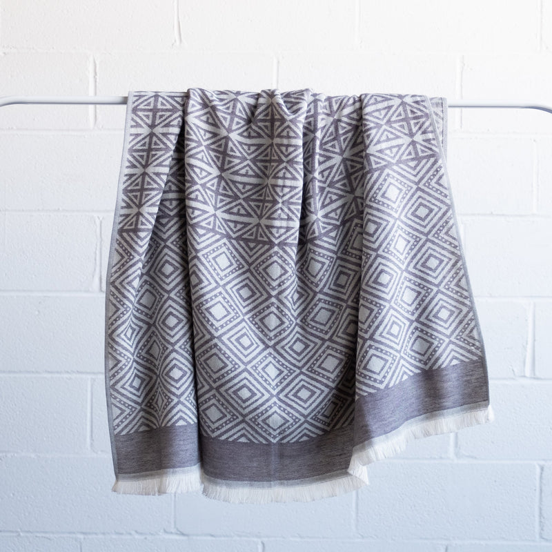 https://urbanpera.com/cdn/shop/products/Turkish-Towel-Tyche-UrbanPera5_800x.jpg?v=1642891215